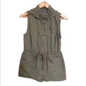 C'esttoi Hooded Adirondak Zip Up Vest Green Size Small